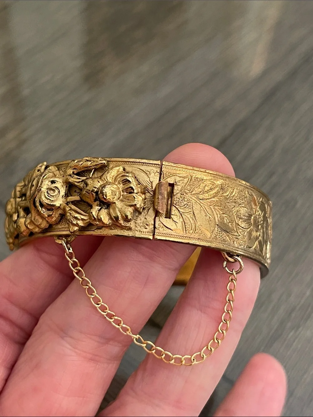 Vintage antique hinged